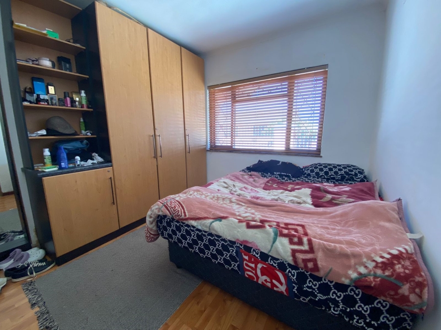 To Let 4 Bedroom Property for Rent in Lansdowne Western Cape